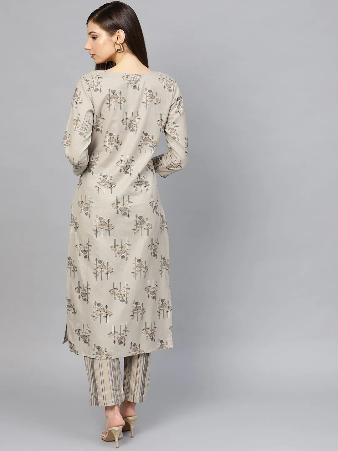 Women Grey & Golden Printed Kurta Set