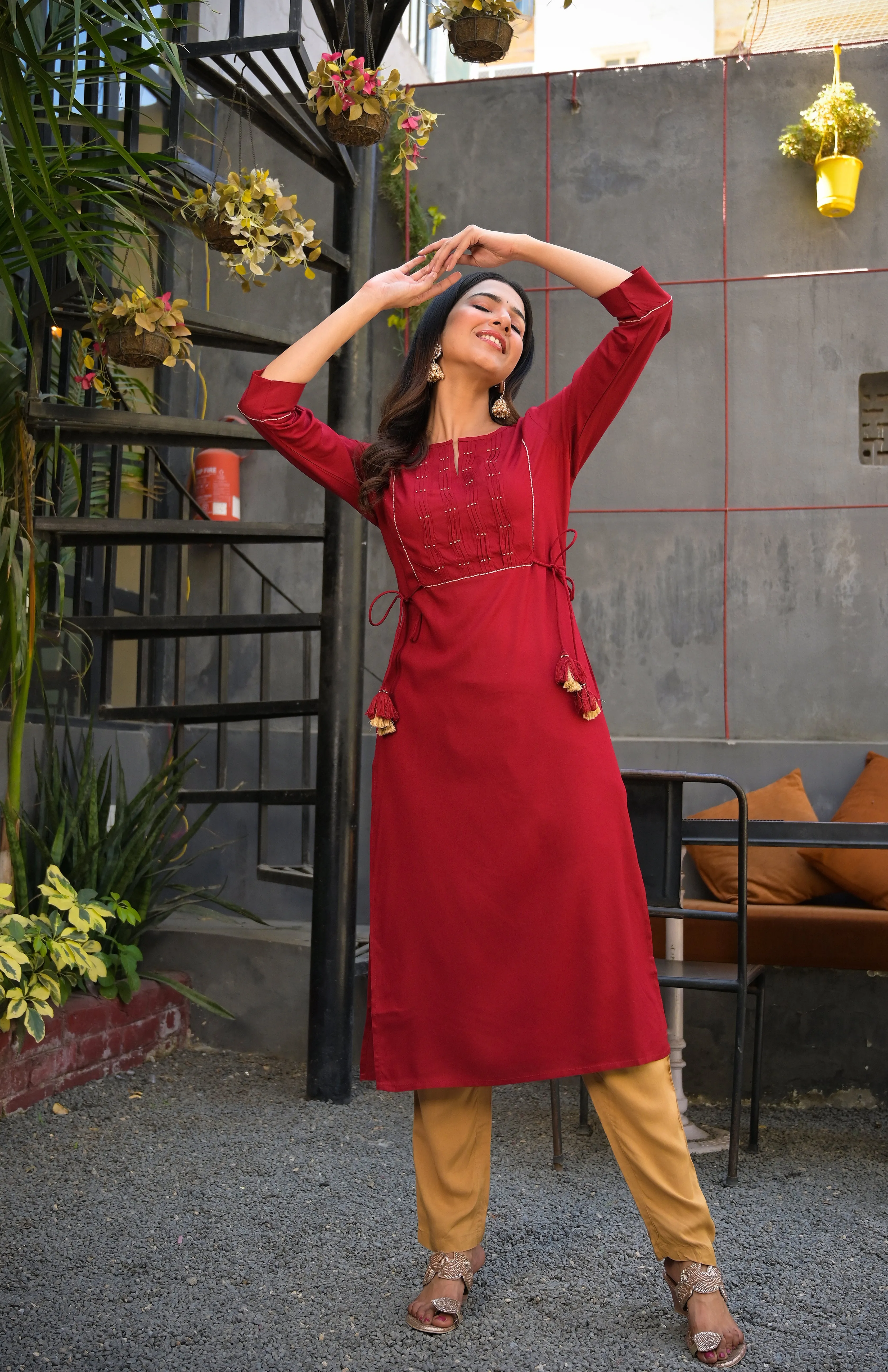 Women Maroon Straight Kurta