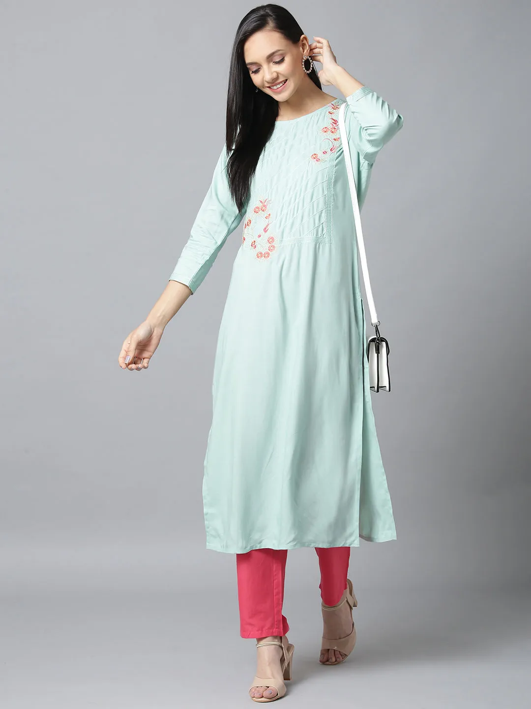 Women Sea Green & Pink Straight Kurta