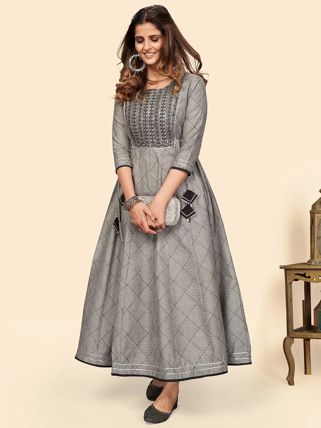 Women'S Embroidered Anarkali Cotton Bland Grey Stitched Kurta