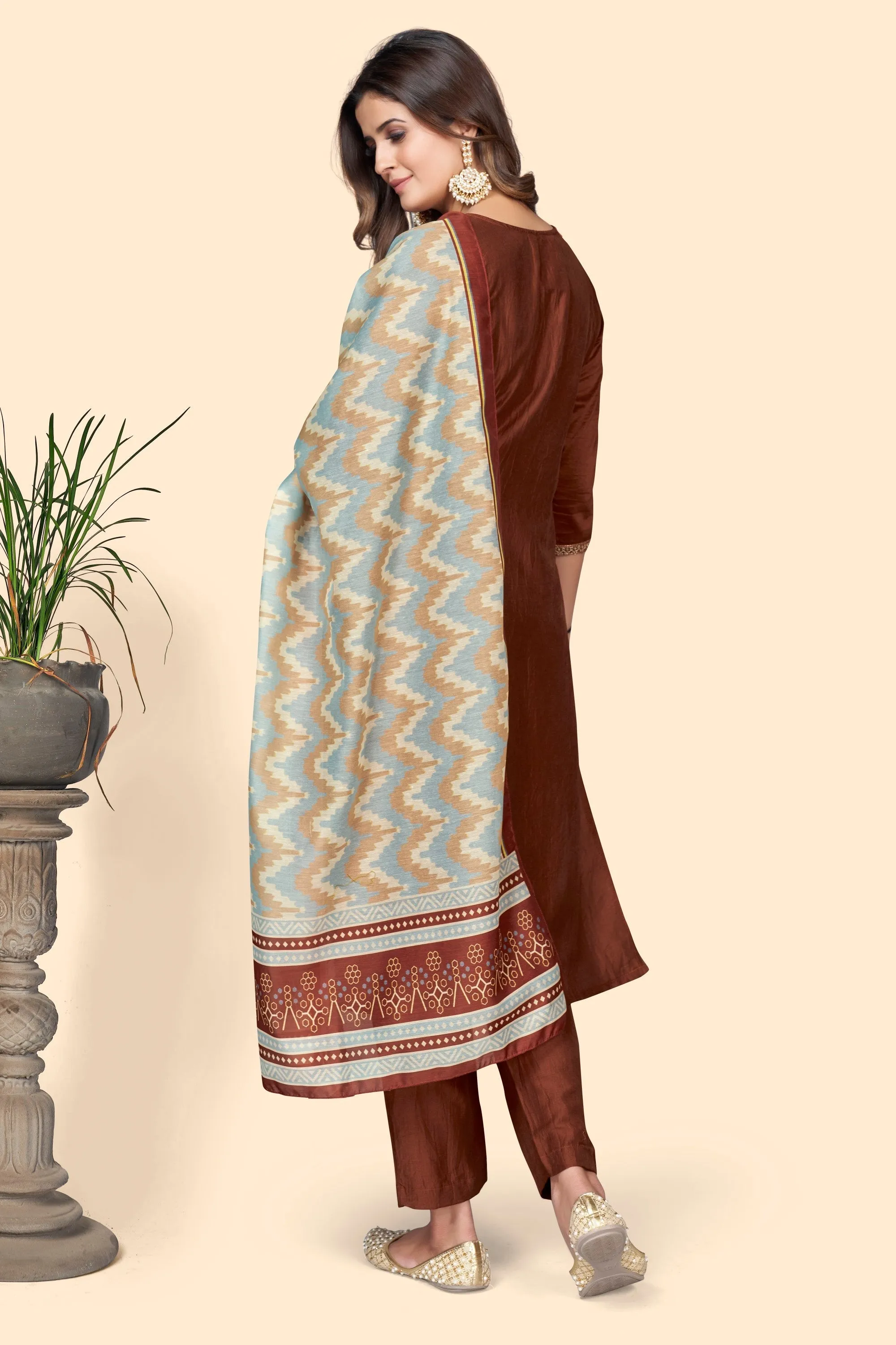 Women'S Embroidered Straight Chinon Brown Stitched Kurta Pant With Dupatta