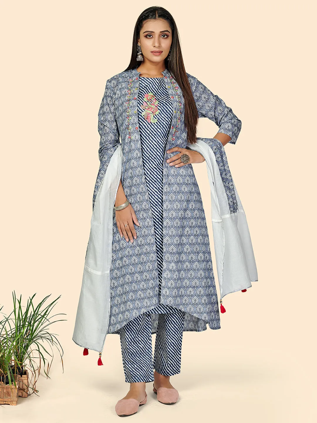 Women'S Print & Hand Work Straight Cotton Grey Stitched Kurta Set (Pack Of 4)