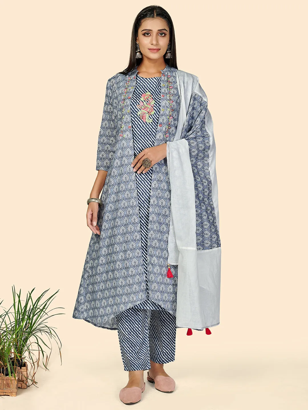 Women'S Print & Hand Work Straight Cotton Grey Stitched Kurta Set (Pack Of 4)